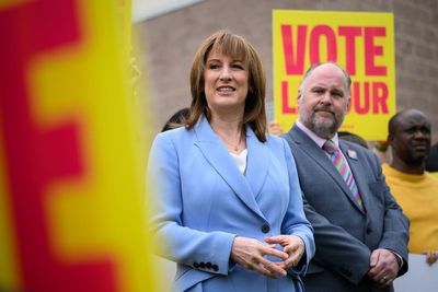 Rachel Reeves pulls out of event hours after Starmer rejects calls to resign