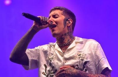 Bring Me The Horizon frontman Oli Sykes continues gig after fan hurls phone at him mid‑show