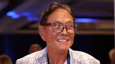 Robert Kiyosaki asks: Why are outdated money habits still trapping hardworking professionals despite rising salaries? The viral Rich Dad Poor Dad wealth lesson reshaping financial freedom globally