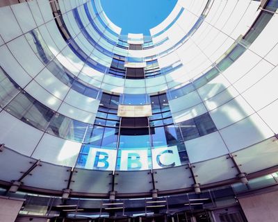 BBC staff fear meagre pay rise after bosses forgo own increase