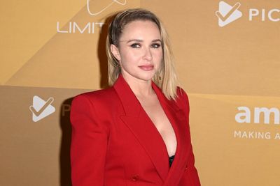 Hayden Panettiere reveals someone she trusted put her in bed with naked man at 18