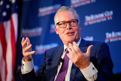 Delta CEO Ed Bastian asked AI to write his graduation speech—then scrapped it and warned Gen Z against ‘pushing the easy button’