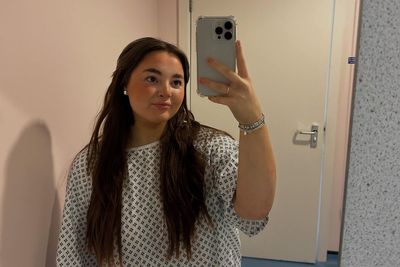 Student nurse, 21, says life changed in ‘blink of an eye’ after cancer diagnosis