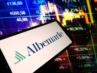 Are Wall Street Analysts Bullish on Albemarle Corporation Stock?