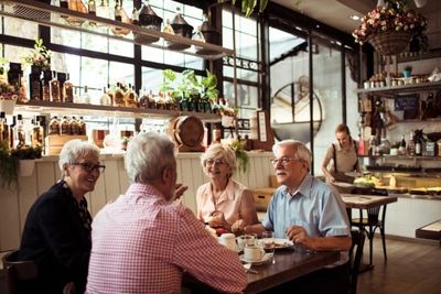 10 Things Boomers Can’t Stand About Modern Restaurants