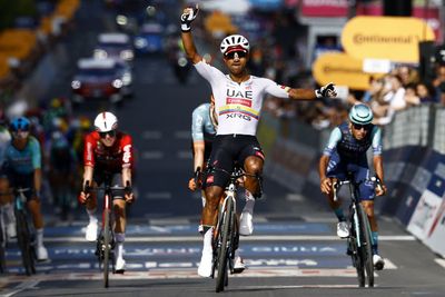'This victory is also for my team-mates' – Jhonatan Narváez sprints to Giro d'Italia stage 4 win as UAE Team Emirates-XRG put woes behind them
