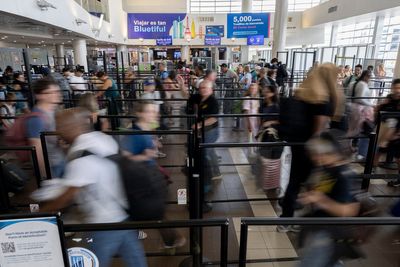 Record number of Americans are leaving the country and renouncing their citizenship for good, report says