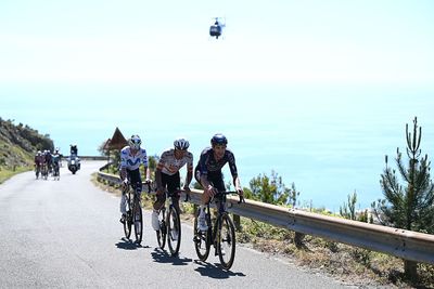 Giro d'Italia GC standings – Breakaway sees outsiders rise as maglia rosa stays put