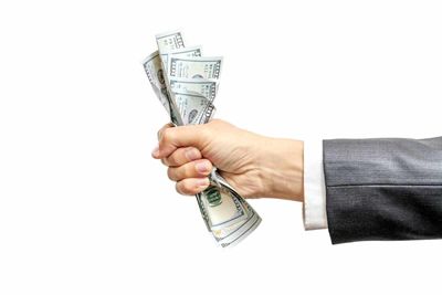 Weak Stocks and Crude Oil Strength Lift the Dollar