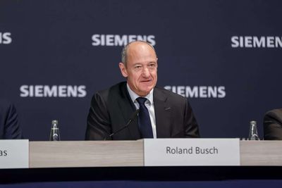 AI orders flow in at Germany's Siemens but profit slips