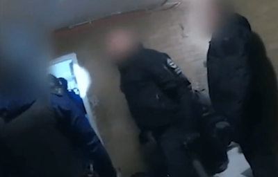 Moment police bust east London drugs gang dealing in children's parks