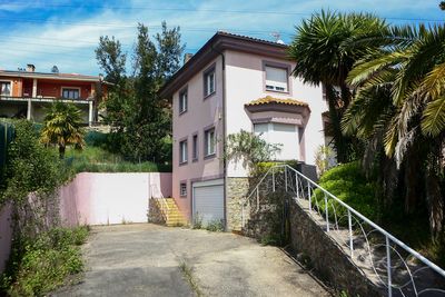 Couple jailed for locking their young children up for over three years in ‘house of horrors’ in case that shocked Spain