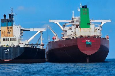 Malaysia says it can do little to stop Iranian-linked oil transfers near its water