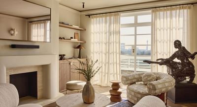 The Genius 'Almond'-Shaped Kitchen Island of This London Residence Captures the Essence of a Home Built Around Togetherness