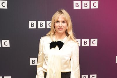 Amandaland renewed for third series