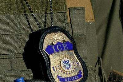 Trump taps former private prison executive to lead ICE