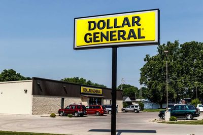 Do Wall Street Analysts Like Dollar General Stock?
