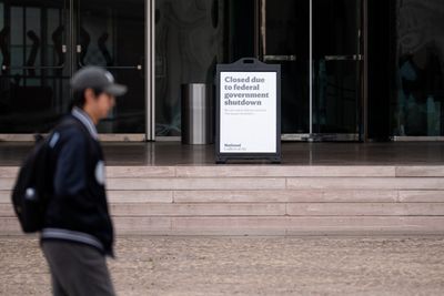 Senators on path to forfeit paychecks during shutdowns