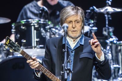 Paul McCartney describes how songs such as Hey Jude can unite people