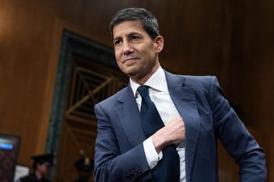 Kevin Warsh confirmed as Fed chair in party-line vote amid Elizabeth Warren's 'sock puppet' criticism