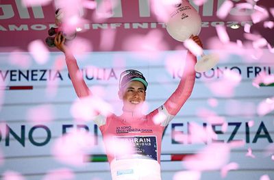 Who is leading the Giro d'Italia 2026? Afonso Eulálio continues to lead overall after the breakaway takes the win in stage 8