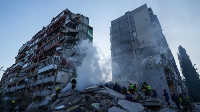 Russian attack on Kyiv continues overnight, killing at least five people
