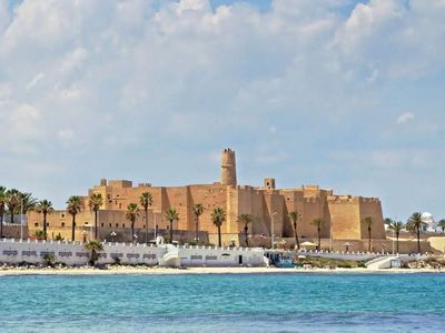 Tunisian tourism slows in fallout of Mideast war
