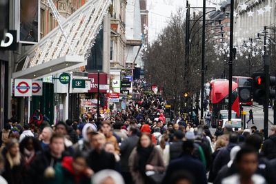 Rachel Reeves pleads with Labour MPs not to topple Keir Starmer after surprise 0.6% jump in GDP