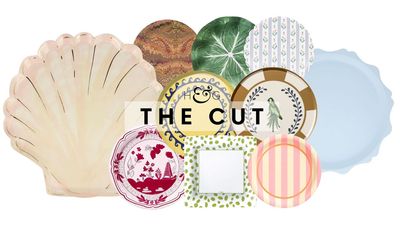These 16 Chic Paper Plates Make Summer Hosting So Much Easier – And Look Surprisingly Elegant