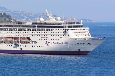 Passengers allowed to leave norovirus-hit cruise ship