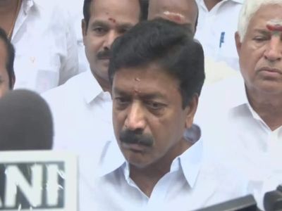 AIADMK factions go into huddle; won't step in to HQ till we get justice, says Shanmugam