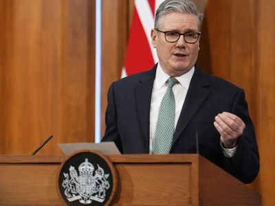 UK minister quits ahead of possible challenge to Starmer