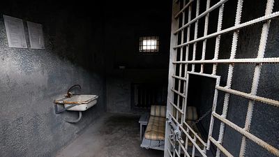Russia's prison population falls by 40%, partly by sending convicts to fight in Ukraine
