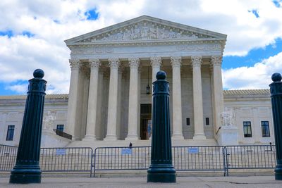 Supreme Court says man who lost leg can sue major logistics company over trucker crash