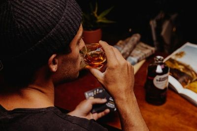 Doctors Warn: The Drinking Pattern That Causes Male Death Rates to Spike Before 75
