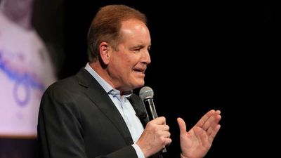 Jim Nantz on Losing Chiefs-Bills, Thanksgiving Games and More NFL Schedule Nuggets