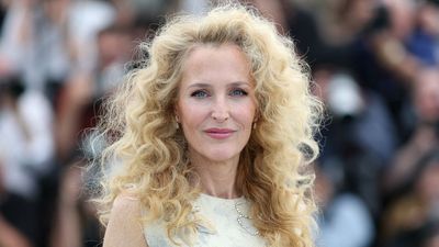 Gillian Anderson just adorned this nostalgic '80s hairstyle at Cannes Film Festival – but with a modern twist