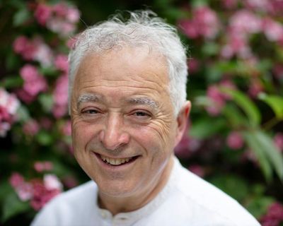 Frank Cottrell-Boyce calls for children’s reading to be treated as a ‘right’, in final laureate lecture