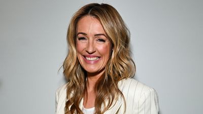 We've just spotted this shine-boosting L'Oréal hair serum in Cat Deeley's dressing room - and it's on sale