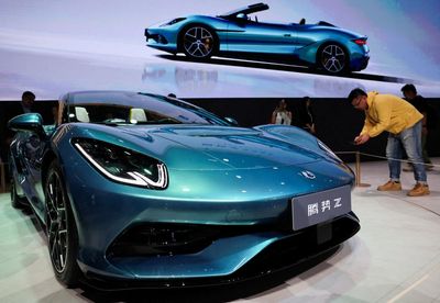 EU carmakers pave way for Chinese rivals as balance in market shifts