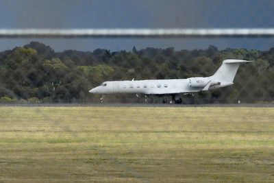 6 passengers from hantavirus-hit ship arrive in Australia for 3-week quarantine