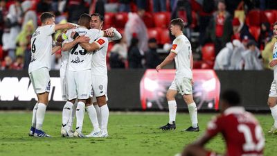 Auckland lock in grand final berth after routing Reds
