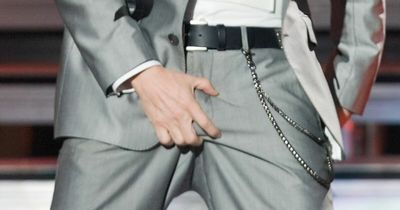 Doctors Issue Urgent Warnings About “Ballmaxxing” As Dangerous Trend Grows Among Young Men