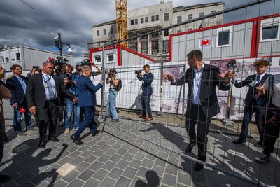 Hungary’s new prime minister removes fences and opens Viktor Orbán’s former offices to the public
