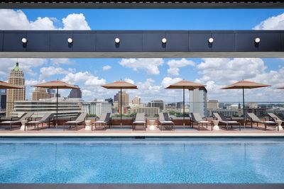 This slick new San Antonio hotel puts you in easy reach of the Texan city’s sights