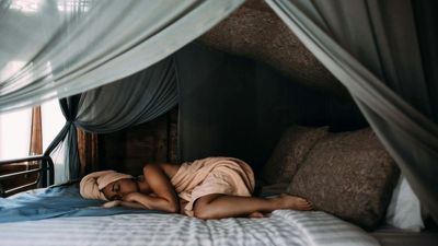 The CDC says America’s sleep crisis is getting worse. So travelers are checking into retreats run by ‘dream experts’