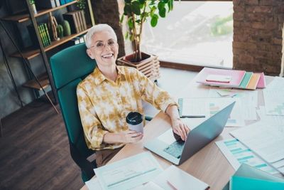 Why More Women Over 65 Are Staying in the Workforce While Their Partners Retire