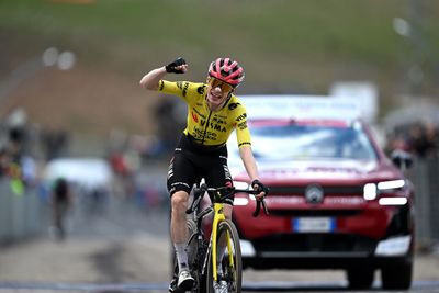'We just wanted to go for the win' – Jonas Vingegaard solos to Giro d'Italia stage 7 win on Blockhaus summit finish