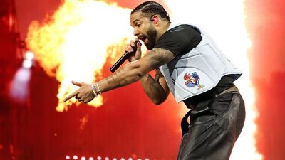 "Handin' out turkeys on camera inside of your hood, then you go back to the hills”: Drake stokes Kendrick Lamar feud once more on one of three new albums