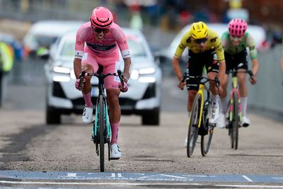 'I tried to suffer as much as possible' - Giro d'Italia leader Afonso Eulálio survives Blockhaus after hard fight to limit time loss